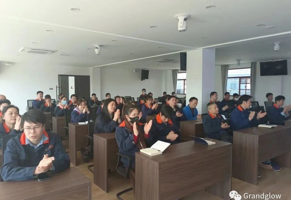 四月员工大会┃心怡四月，，，，，绚烂再创